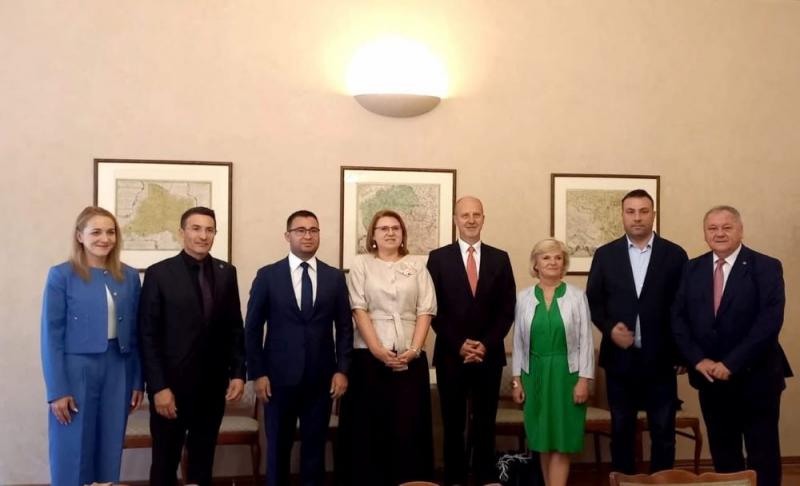 Diplomație parlamentară la Praga: delegația Comisiei pentru Mediu din Senat a fost condusă de Glad Varga