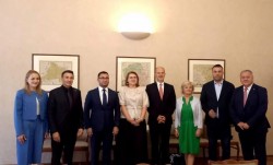 Diplomație parlamentară la Praga: delegația Comisiei pentru Mediu din Senat a fost condusă de Glad Varga