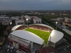 Activități sportive pe platoul din fața Arenei Francisc Neuman înaintea meciului UTA – Csikszereda