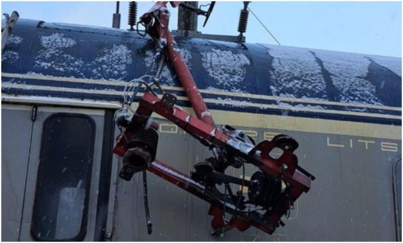 Circulație feroviară blocată în vestul țării, din cauza unui pantograf rupt la locomotiva unui tren Regio Timișoara Nord - Arad