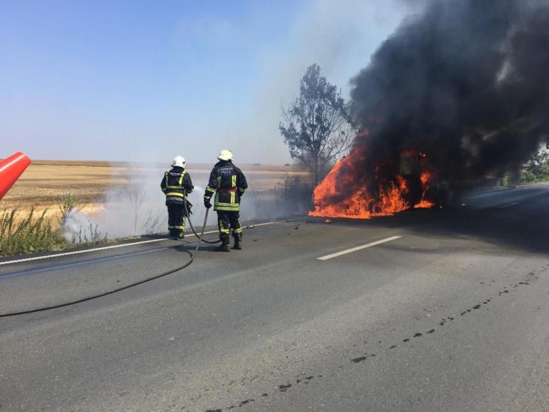 Mașină făcută scrum la Bârzava în urma unui incendiu! Bilanțul misiunilor pompierilor arădeni din ziua de miercuri, 29 octombrie 2025