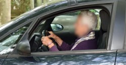 Octogenară prinsă dimineața băută la volan