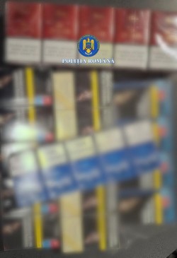 Două femei depistate în timp ce vindeau țigări netimbrate în piață în urma unei razii a polițiștilor arădeni

