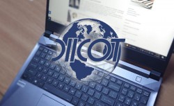 Polițiști și funcționari publici din vestul țării suspectați de contrabandă, spălare de bani, divulgarea informațiilor secrete de stat și de serviciu. Operațiune de amploare a DIICOT. Cum funcționa gruparea de criminalitate organizată