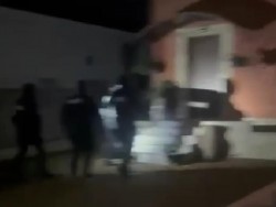 Arădean arestat pentru favorizarea infractorului. A primit 5.000 de euro pentru ascunderea unor probe compromițătoare