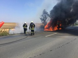 Mașină făcută scrum la Bârzava în urma unui incendiu! Bilanțul misiunilor pompierilor arădeni din ziua de miercuri, 29 octombrie 2025
