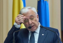 Mugur Isărescu: Euro nu mai are cum să coboare sub 5 lei