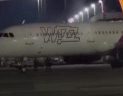 De noaptea minții: Doi români care au întârziat la îmbarcare pe aeroportul Köln/Bonn, au dat buzna pe pistă și au încercat să oprească avionul. Cum au procedat

