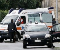 Tânăr român din Italia, găsit mort în casă chiar de mama sa. Procurorii au demarat o anchetă pentru stabilirea cauzelor morții

