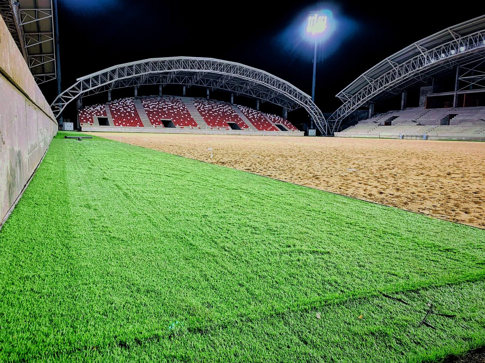 Evoluează lucrările la stadionul UTA 2