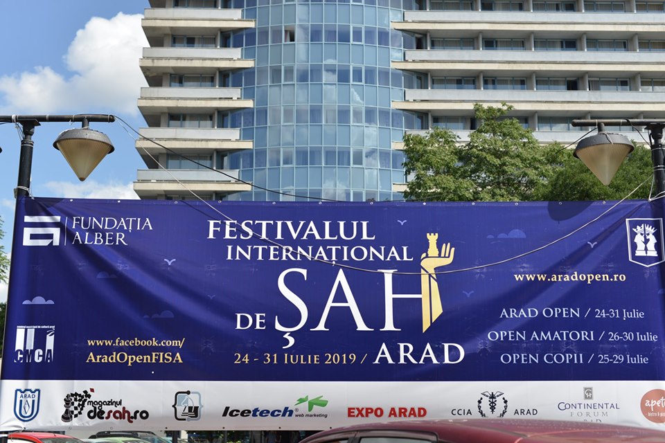 Primele mutări la Festivalul Internațional de Șah Arad Open 2