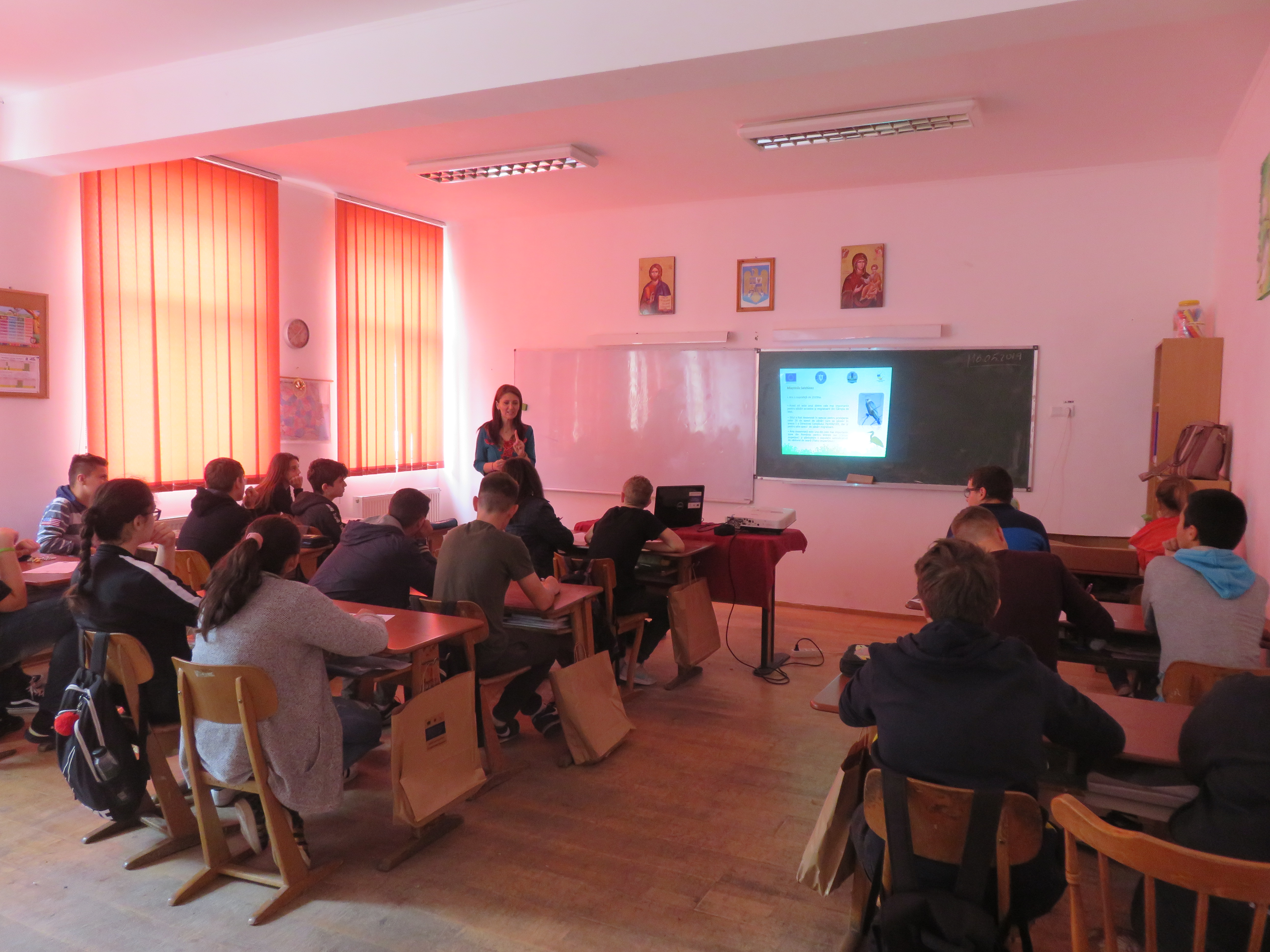 Sesiuni de prezentare în școli privind ariile naturale protejate Mlaștinile Satchinez