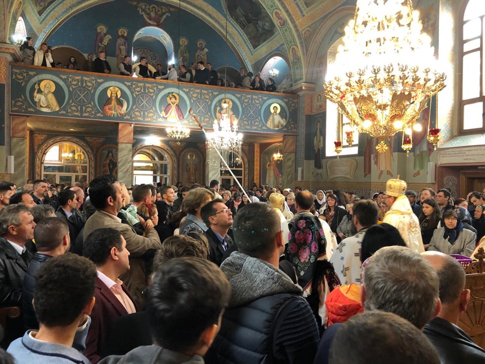 Sfințirea picturii și a lucrărilor de renovare a Bisericii ortodoxe din Ineu 2