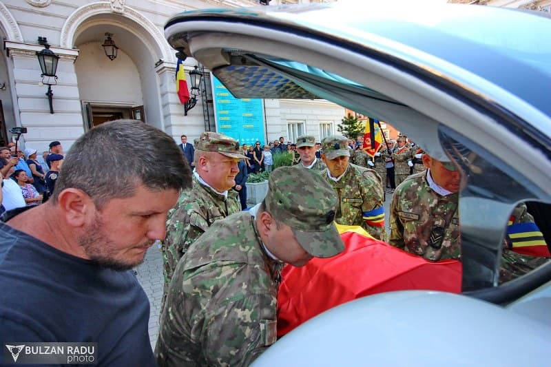 Zsolt Torok a fost înmormântat cu onoruri militare la Cimitirul Eternitatea 3